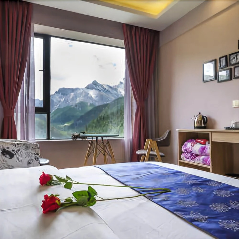 Zhaxi Zhuomu Hotel