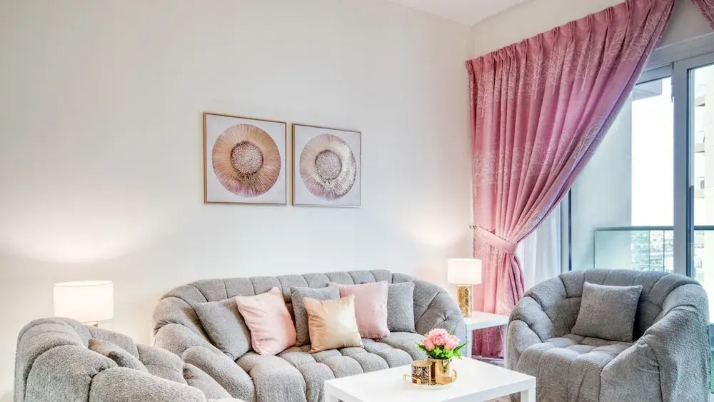 Viridis Living Chic and Spacious 1BR