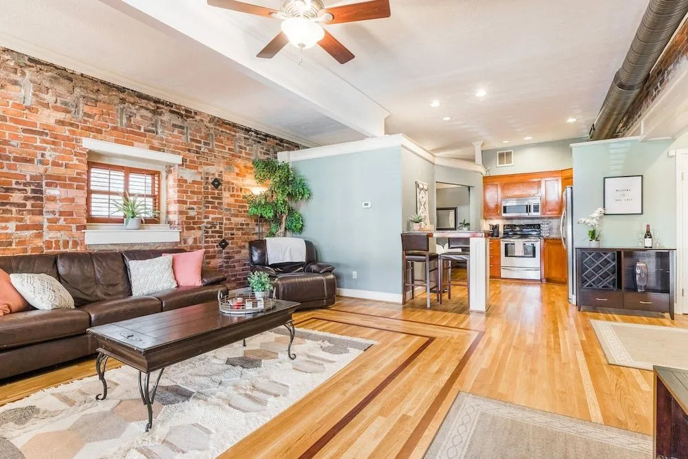 Trio Loft Of D-town G-ville True-gem Luxury