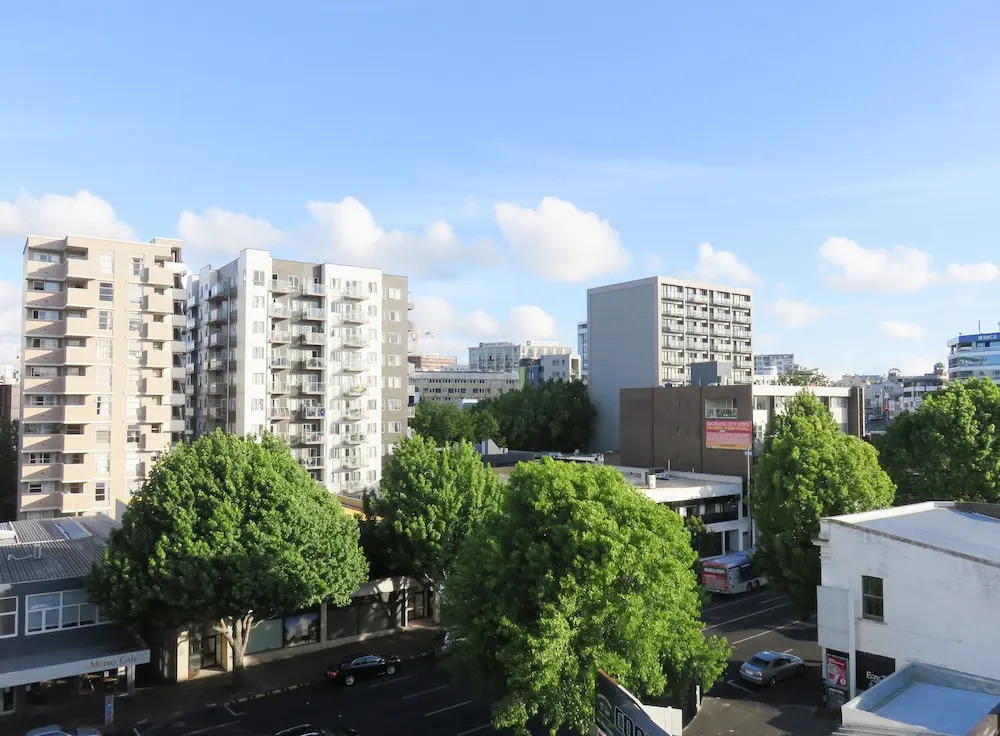 Luxury Apartment at Hobson Gardens
