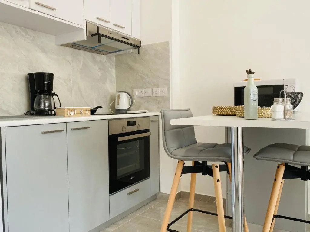 Pink Flamingo 1-BR Apartment in Larnaca