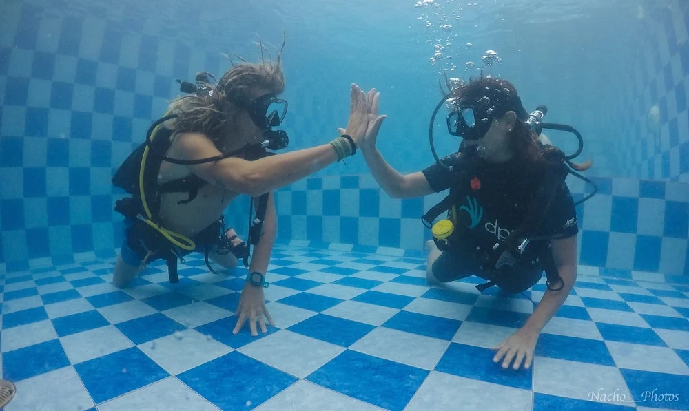 Dpm Gili T Diving Hostel & Bar