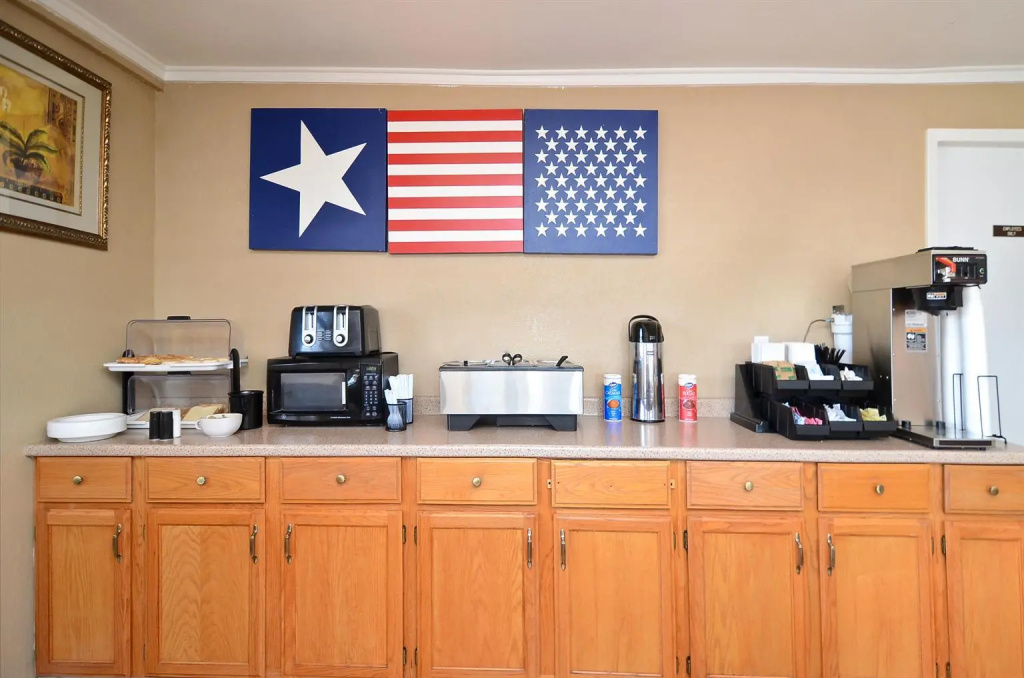 Americas Best Value Inn Crosstimbers