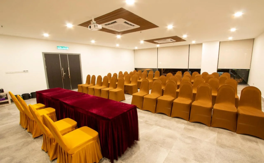 AZ Hotel & Serviced Apartments