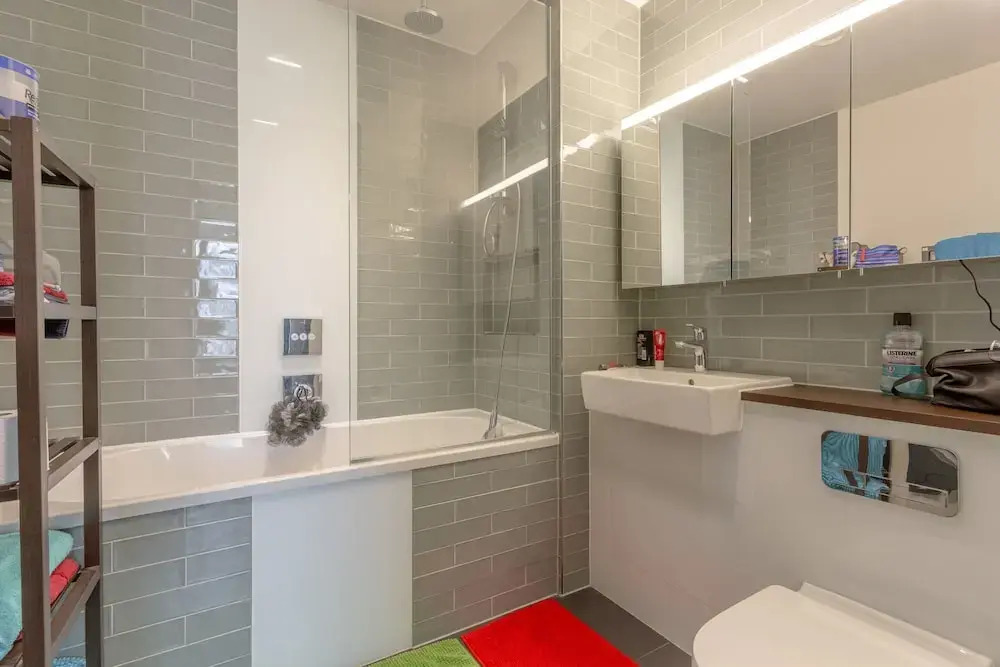 Modern 2 Bedroom Flat With a Stunning View
