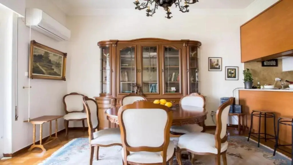 Large 3 bedroom Apt with Terrace