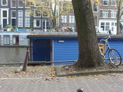 The Burret Houseboat