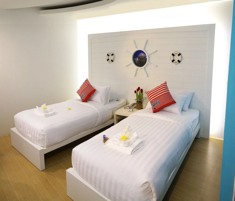Bed By Cruise Hotel At Samakkhi-Tivanont