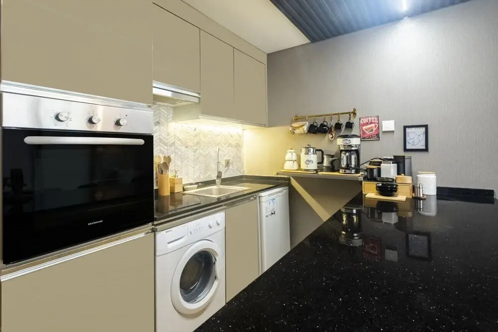 Modern Studio Residence Flat in Kartal