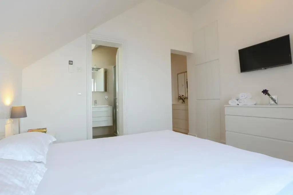 White & Co Villa And Apartments