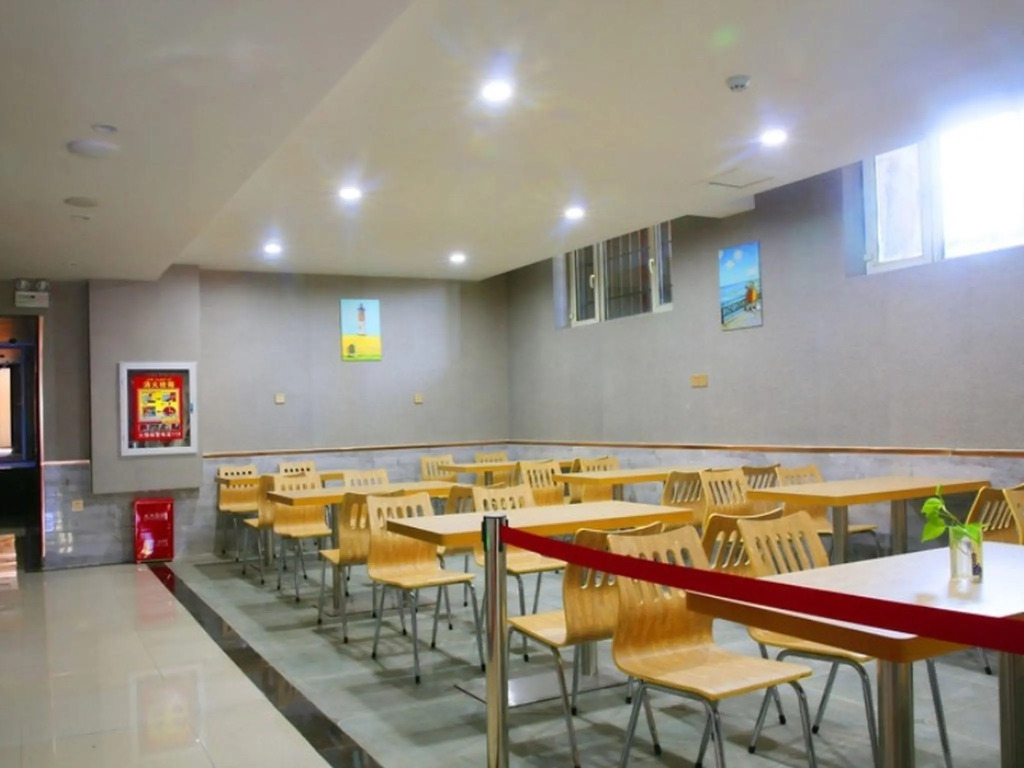 GreenTree Alliance Hotel Urumqi Airport Branch