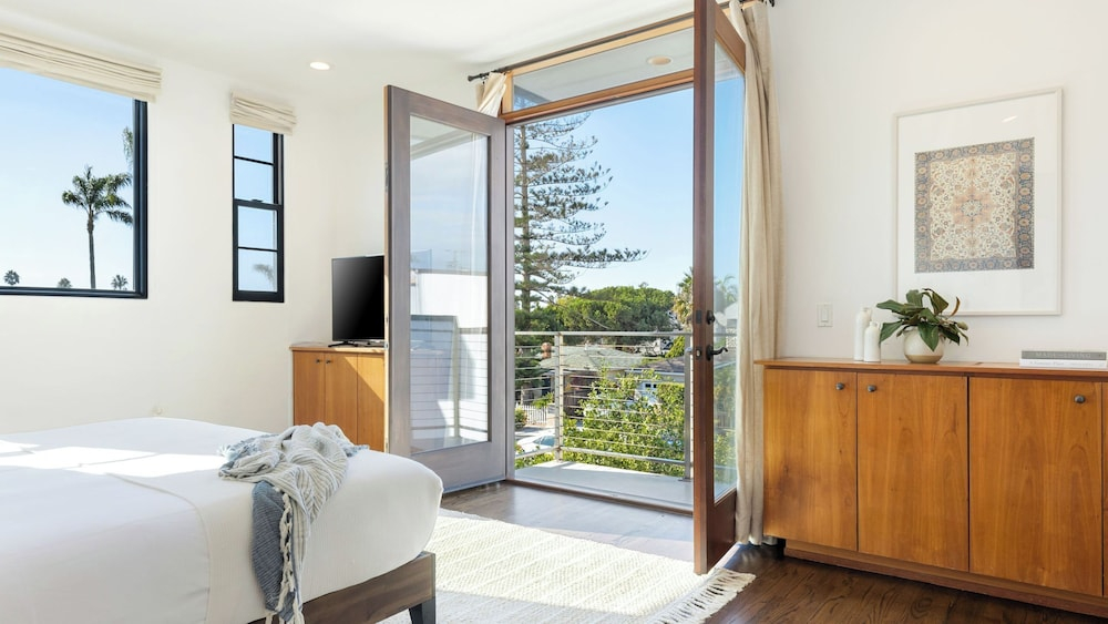 Vista Del Mar by Avantstay Stunning Spanish Inspired Home w/ Pool, Hot Tub & Rooftop Patio