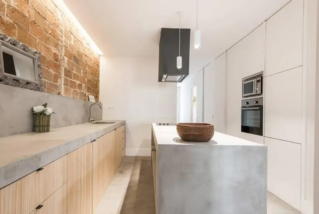 Impressive Apartment in Madrid Center by Batuecas