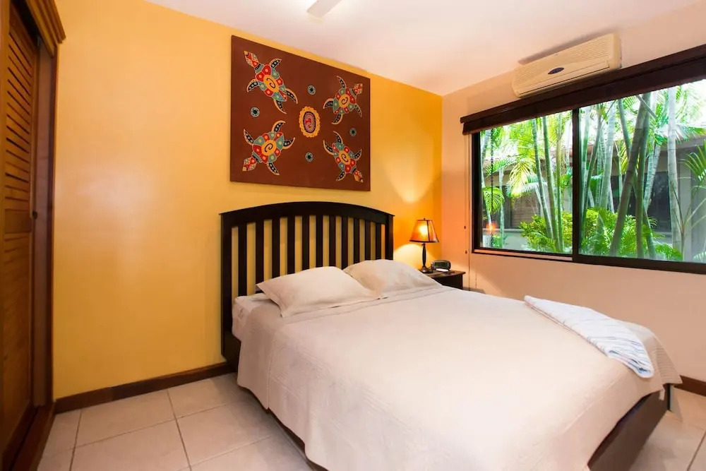 Cozy Ground-Floor Condo with Community Pool, Rancho and Lush Garden Views