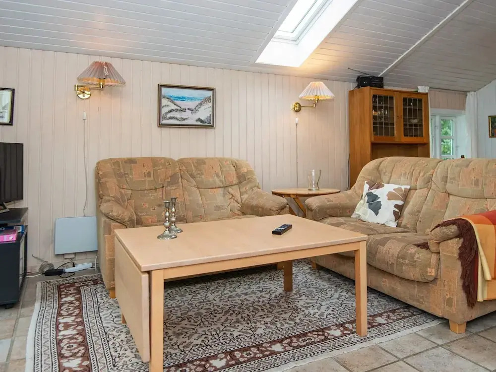 Pretty Cottage in Hemmet near Sea
