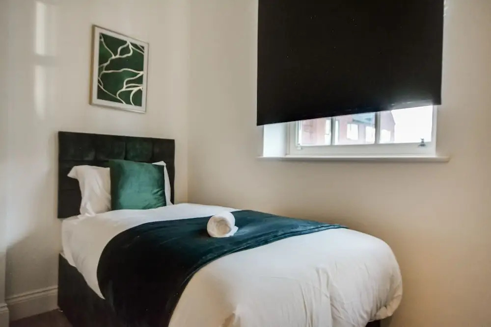 Lovely 1-bed Apartment in Wigan