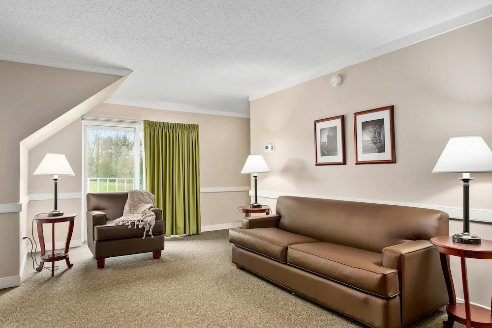 Top Floor Deluxe Suite Bay View