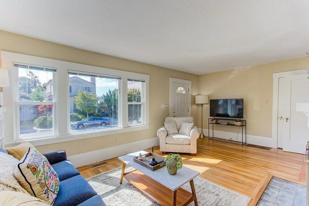 Woolsey Street - 2 Br Home