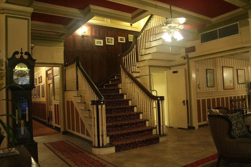 Yankee Pedlar Inn