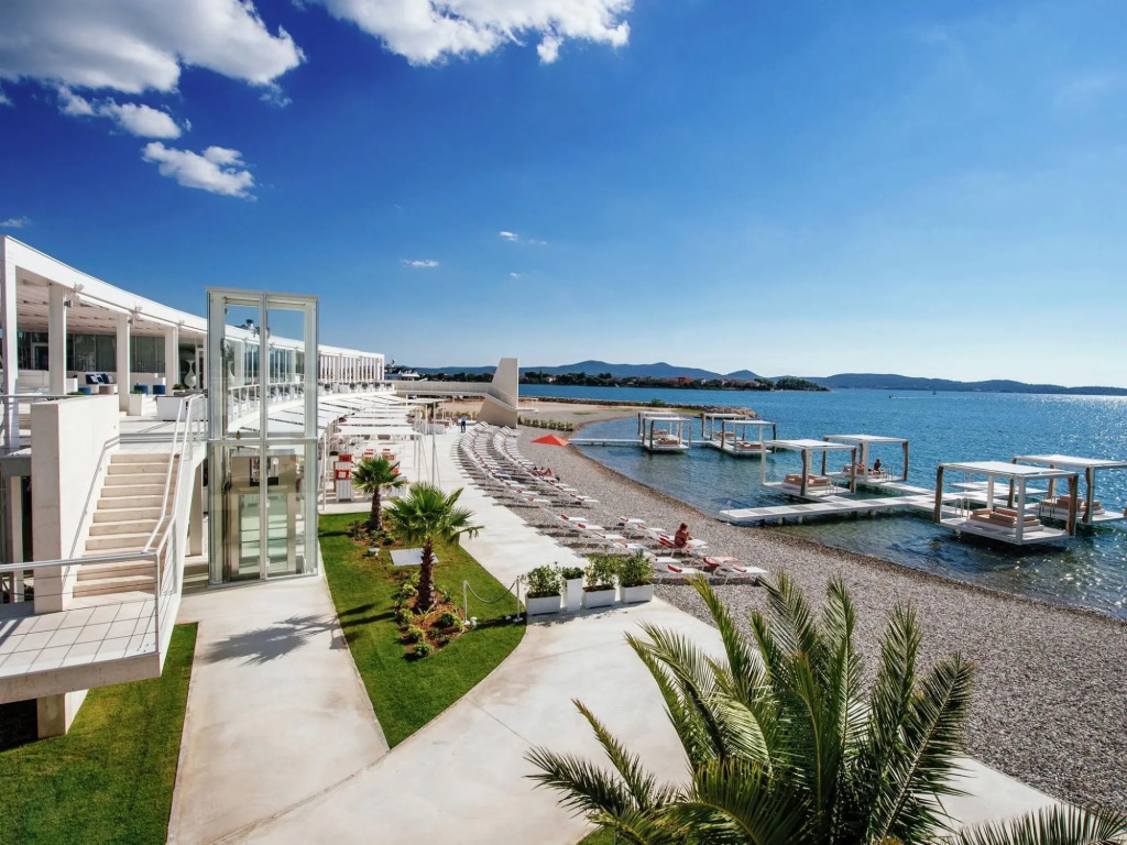 Villa with Private Heated Pool