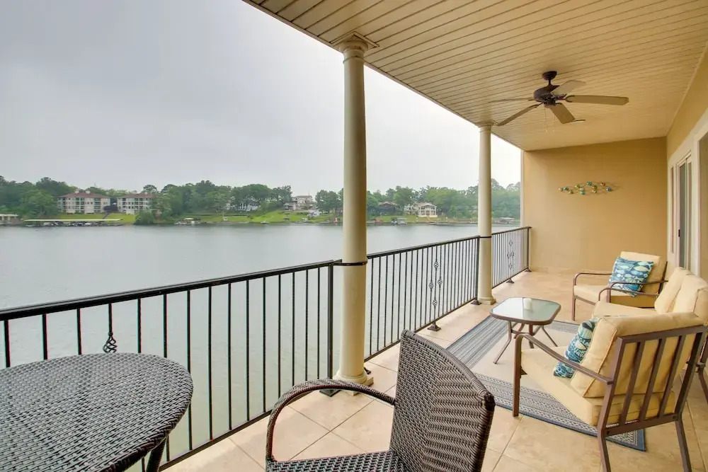 Pool & Lake Hamilton Access: Hot Springs Condo!