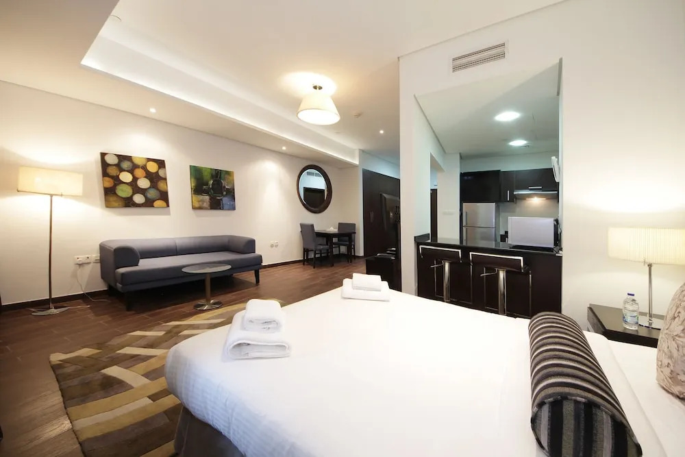 Signature Holiday Home - Matrix Tower