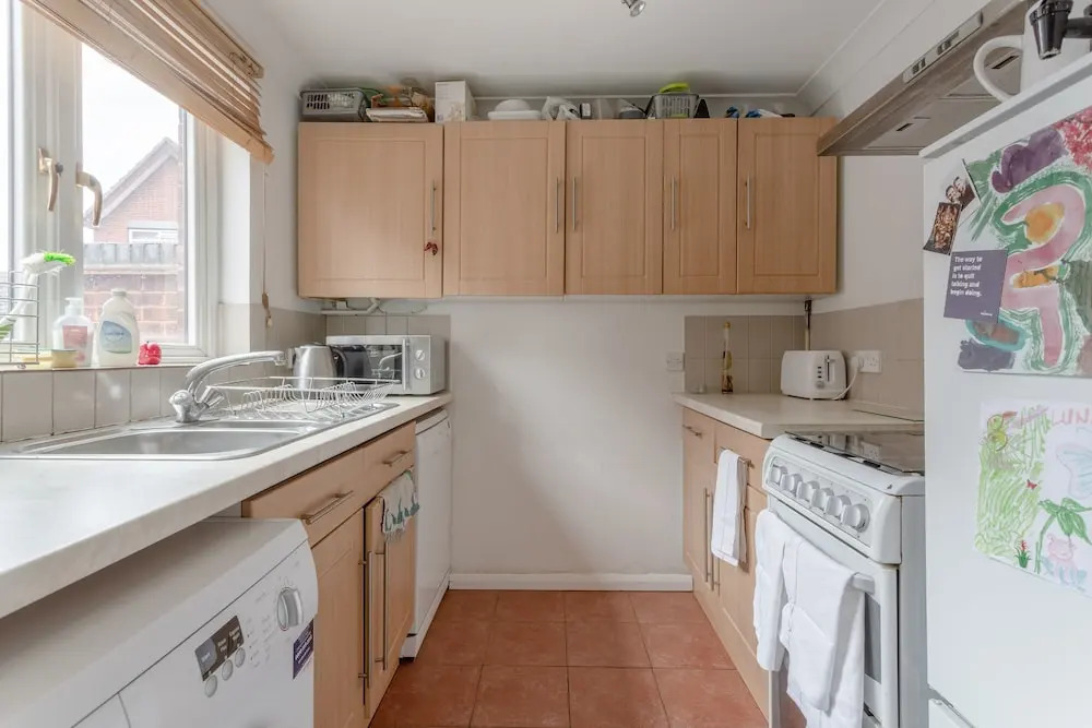 2 Bedroom House Near Canary Wharf