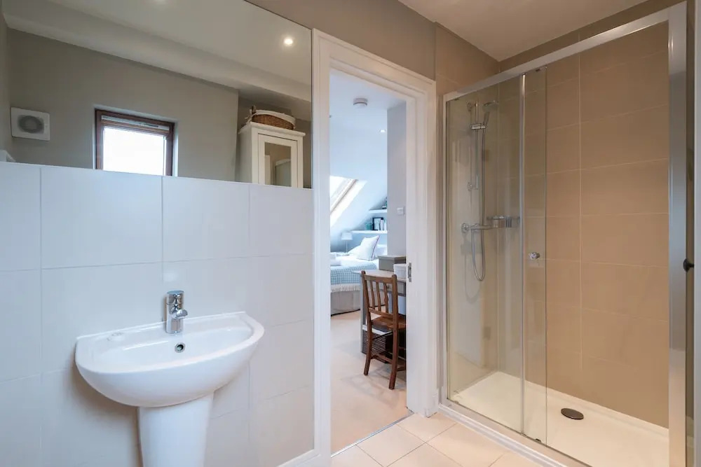 Bright Family Home close to Wandsworth Common
