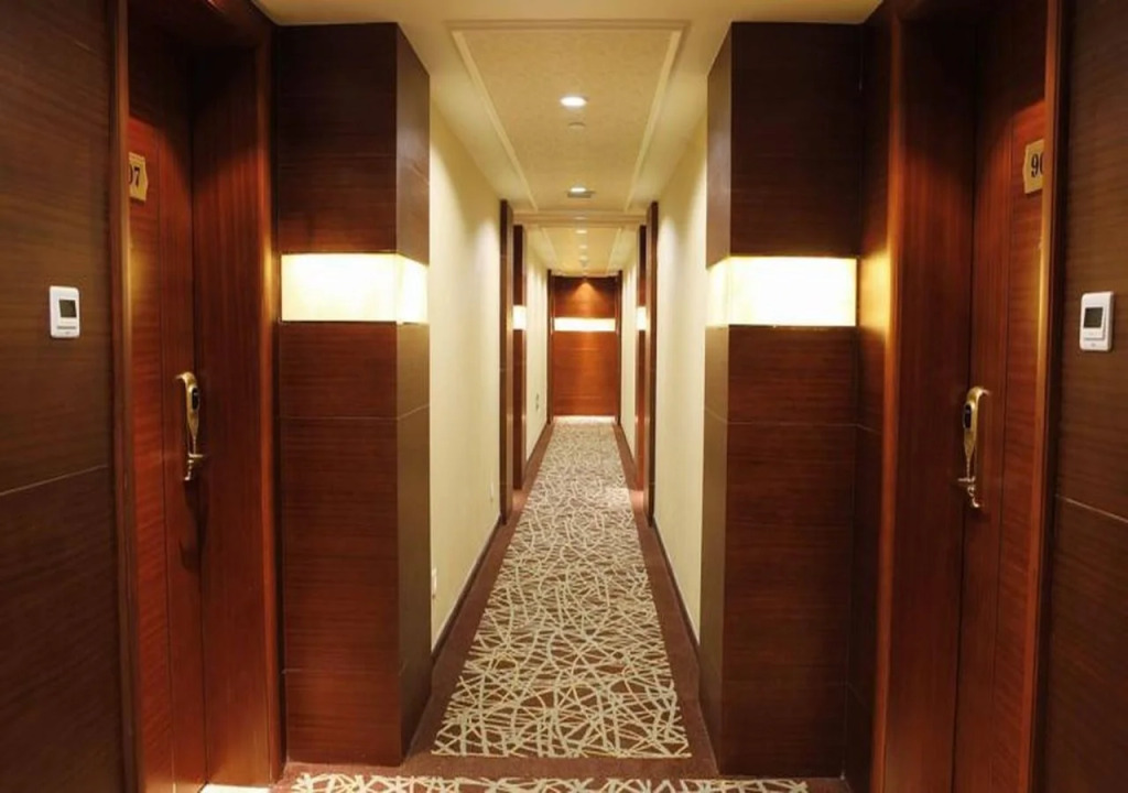 Sovereign International Hotel