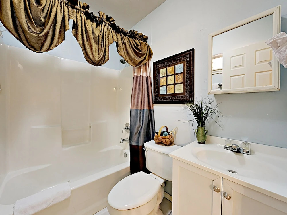 108 E Whiting St Duplex
