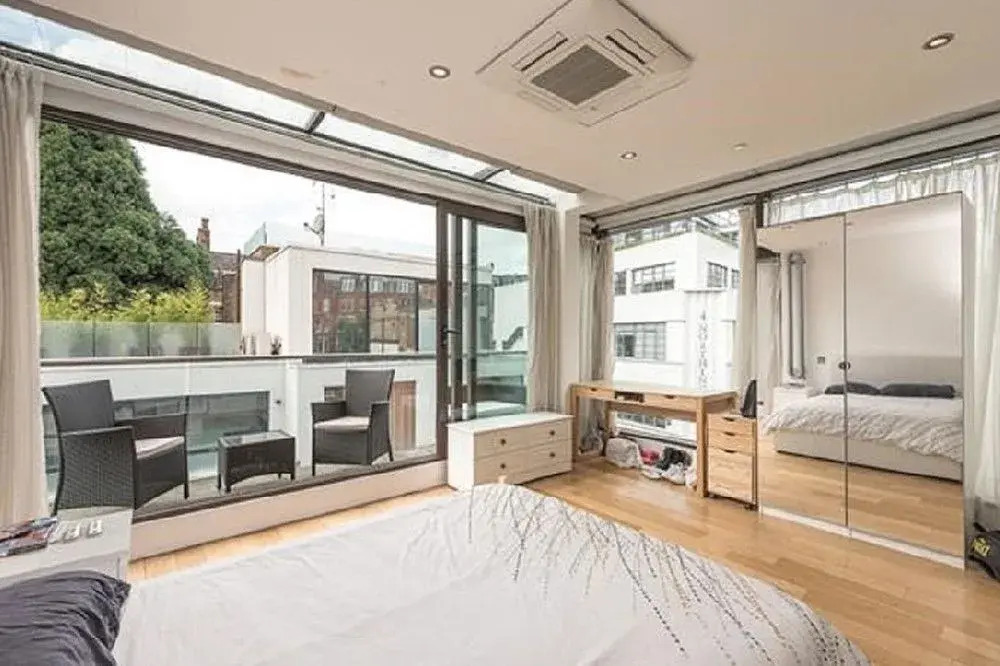 Rare 3 bedroom home in the centre of Soho and central London