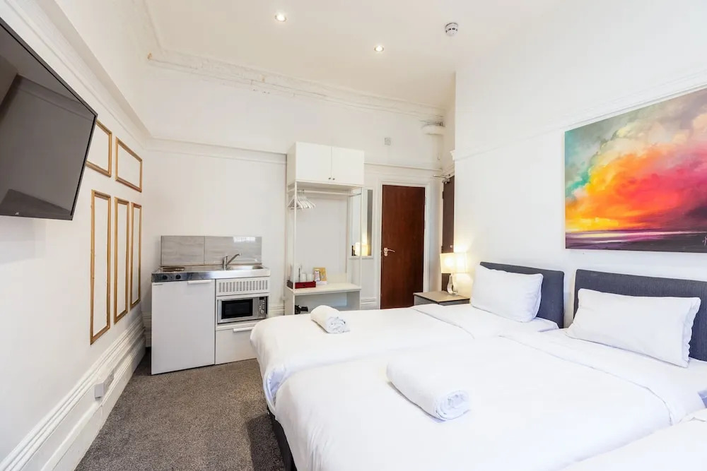 Gallery Hyde Park Hostel