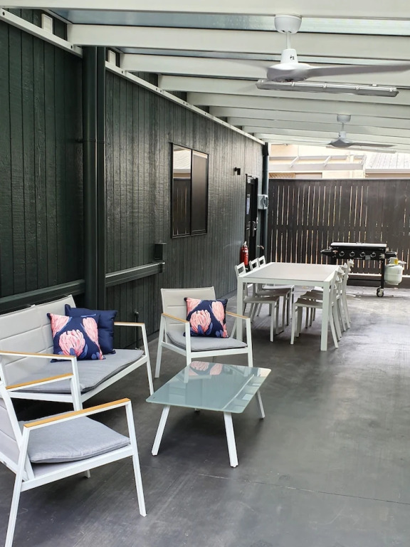 Redhill Cairns Living - Martyn St