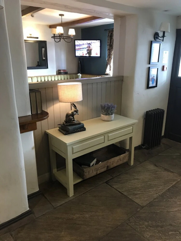 Feildens Arms Hotel