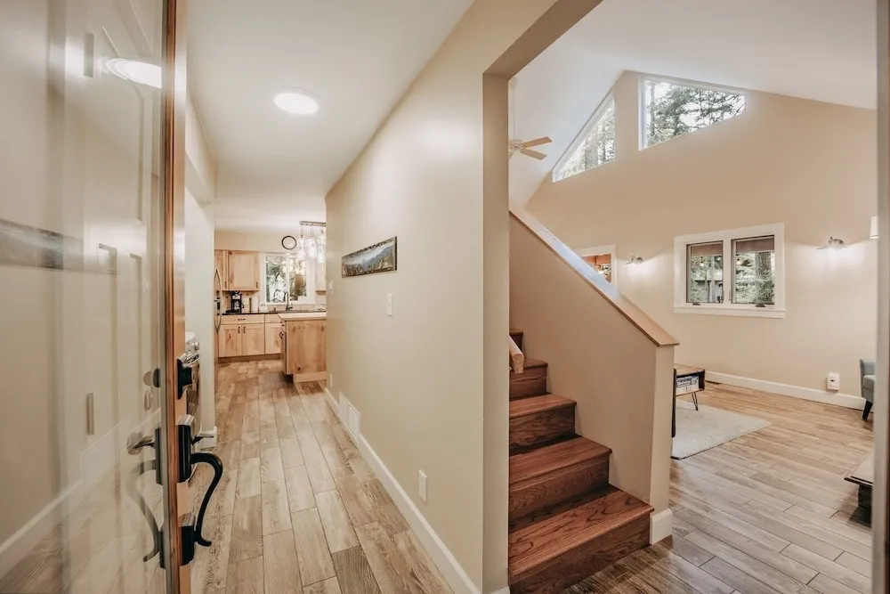 69sl - Upscale - Hot Tub - Wi-fi - Bbq - Sleeps 8 4 Bedroom Cabin by Redawning