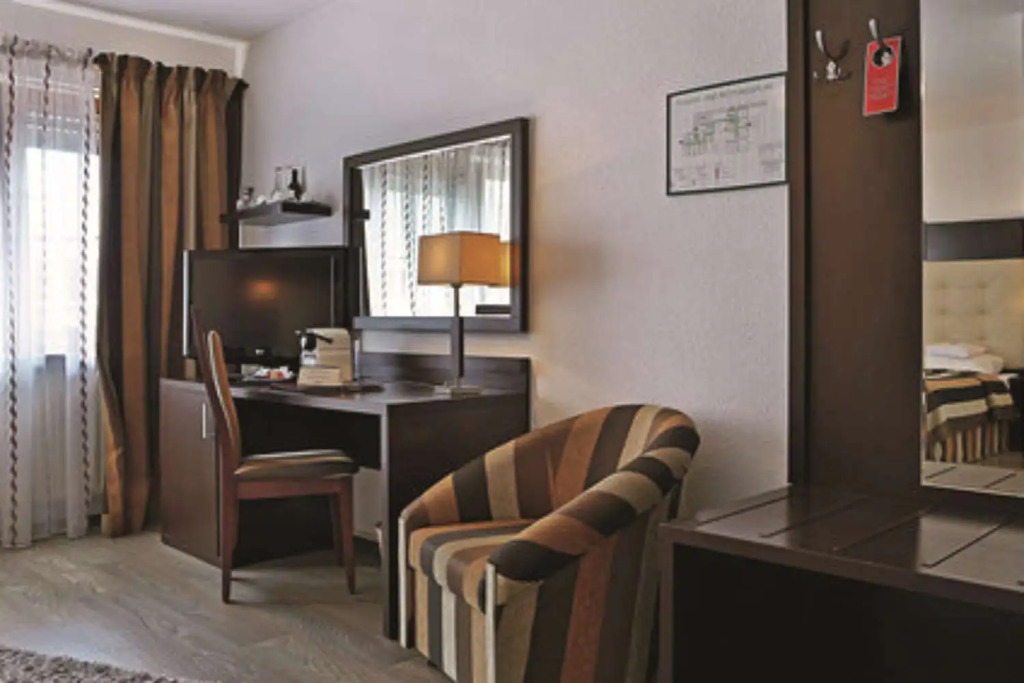 Hotel Empfinger Hof, Sure Hotel Collection by Best Western - direkt an der A81