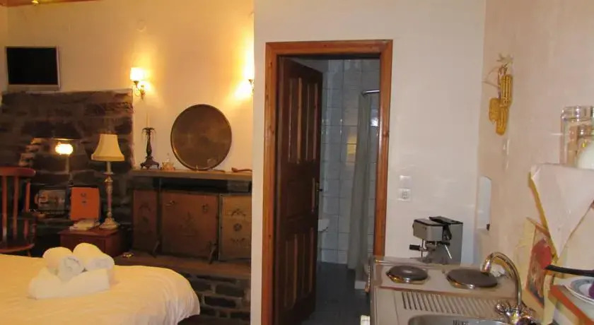 Traditional Rooms karaouli
