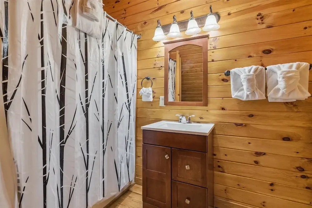River View Dog Friendly Game Room w Hot Tub