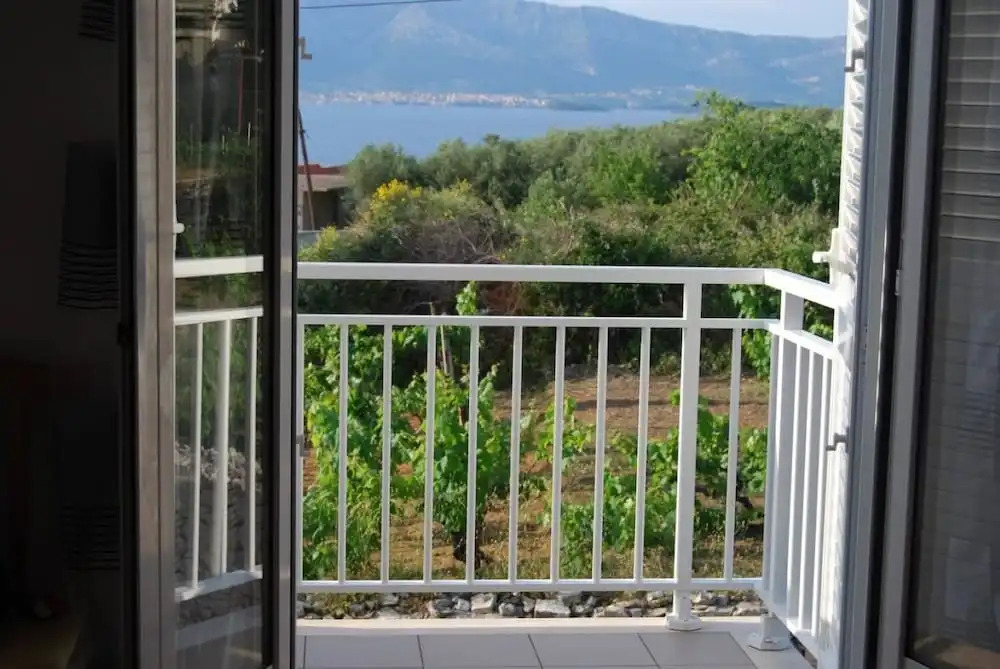Krila - Cozy and Seaview - A1
