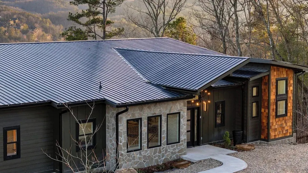 Modern Smoky Mountain Stay With Two Decks, Plunge Pool & Game Room Overlook Lodge by Avantstay