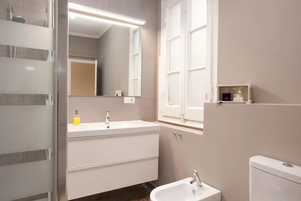 SOFIA 2 · Sofia's Gallery · Charming apartment in a real Barcelona surrounding