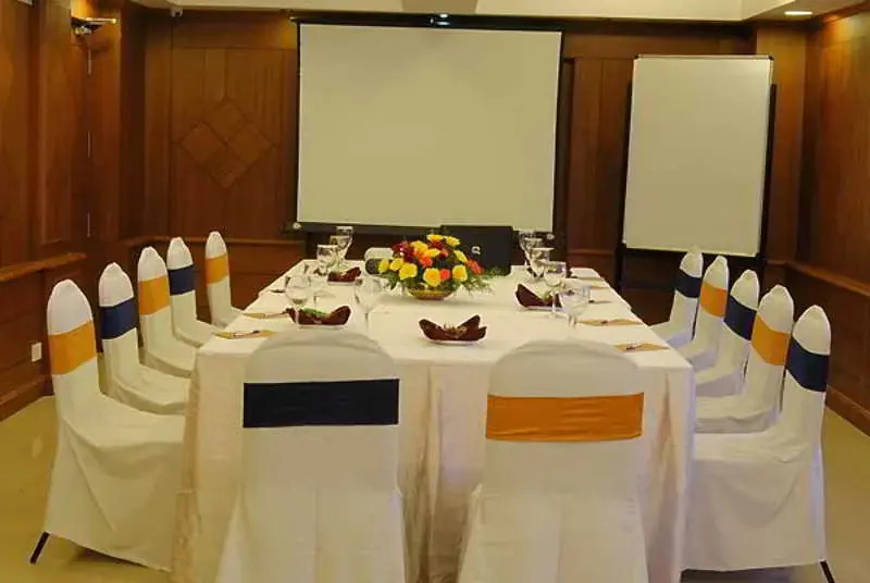 Breeze Hotel