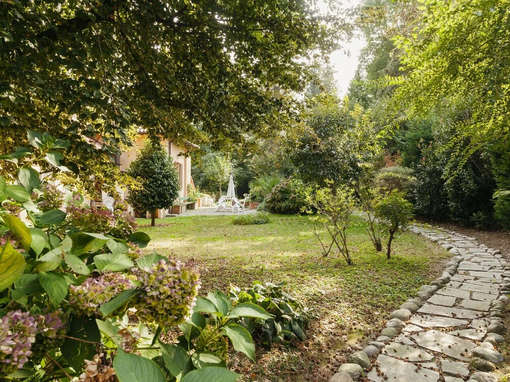 Delightful Holiday Home in Castelleto Ticino with Hot Tub