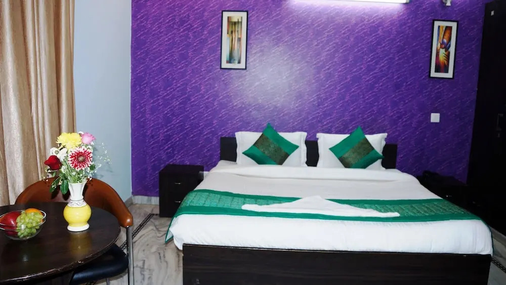 Maxfort Service Apartment