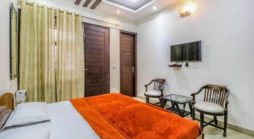 Stay Royal Bed & Breakfast