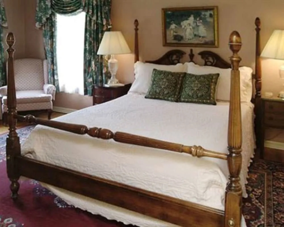 Montague Inn Bed & Breakfast