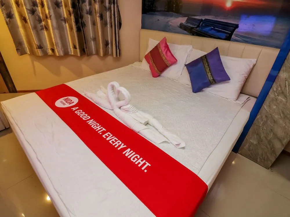 Nida Rooms Silk Romklao 99