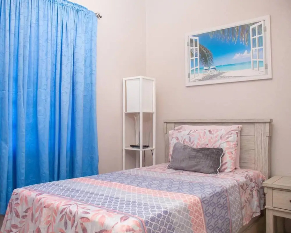 Gorgeous 2-bed Apt, Sleeps 3 in St Johns