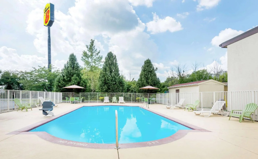 Holiday Inn Express & Suites Milan – Sandusky Area by IHG