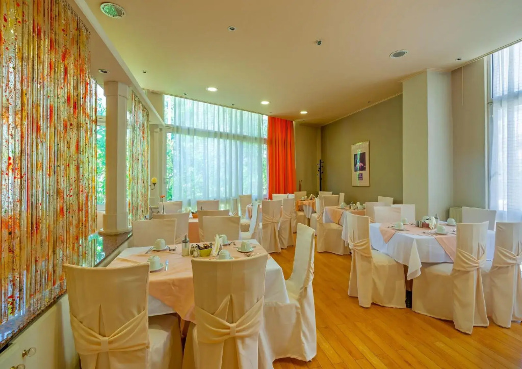 Park Hotel